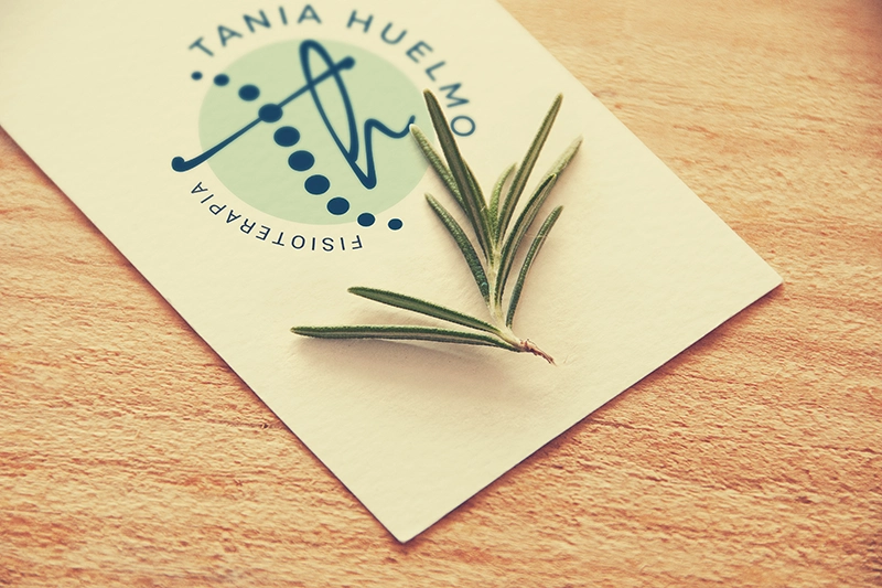Logotipos - Tania Huelmo